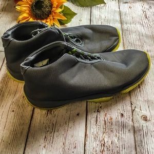 Jordan men’s size 12 gray sneakers basketball